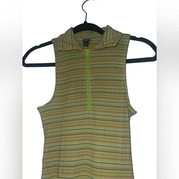 MUST BUNDLE
NWT Fun Size XS wild fable Dress green colors zipper - Picture 6 of 8